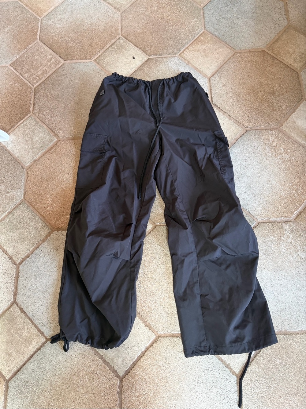 SHEIN Black Men's Cargo Windbreaker Pants